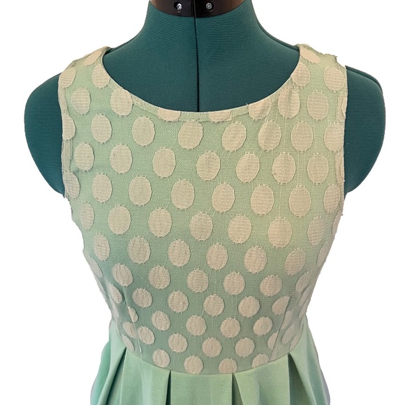 ☀️HOST PICK☀️ Cute Mint Green Pleated Dress - Size Small - Picture 3 of 10